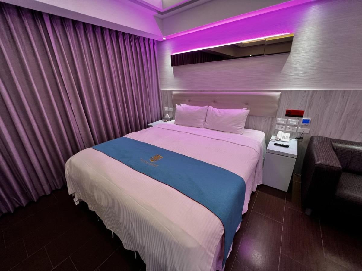 King Motel王者 桃園市旅館177號 Экстерьер фото
