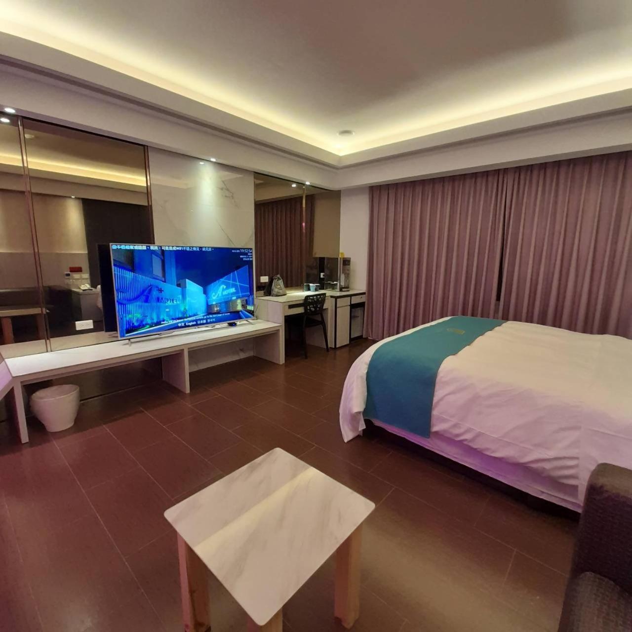 King Motel王者 桃園市旅館177號 Экстерьер фото